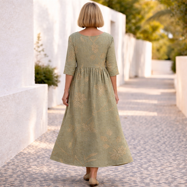 SUSAN | FLORAL DRESS WITH A SUMMER VIBE