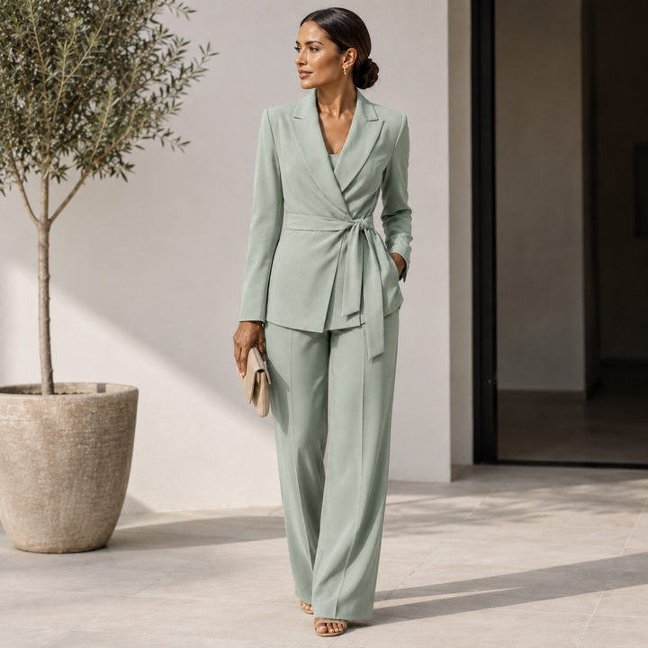 EMMA | THE SET THAT EMBODIES EFFORTLESS ELEGANCE