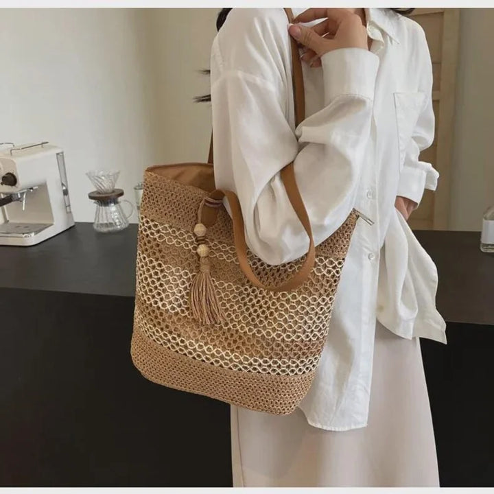 MIRA | BOHO TASSEL STRAW TOTE