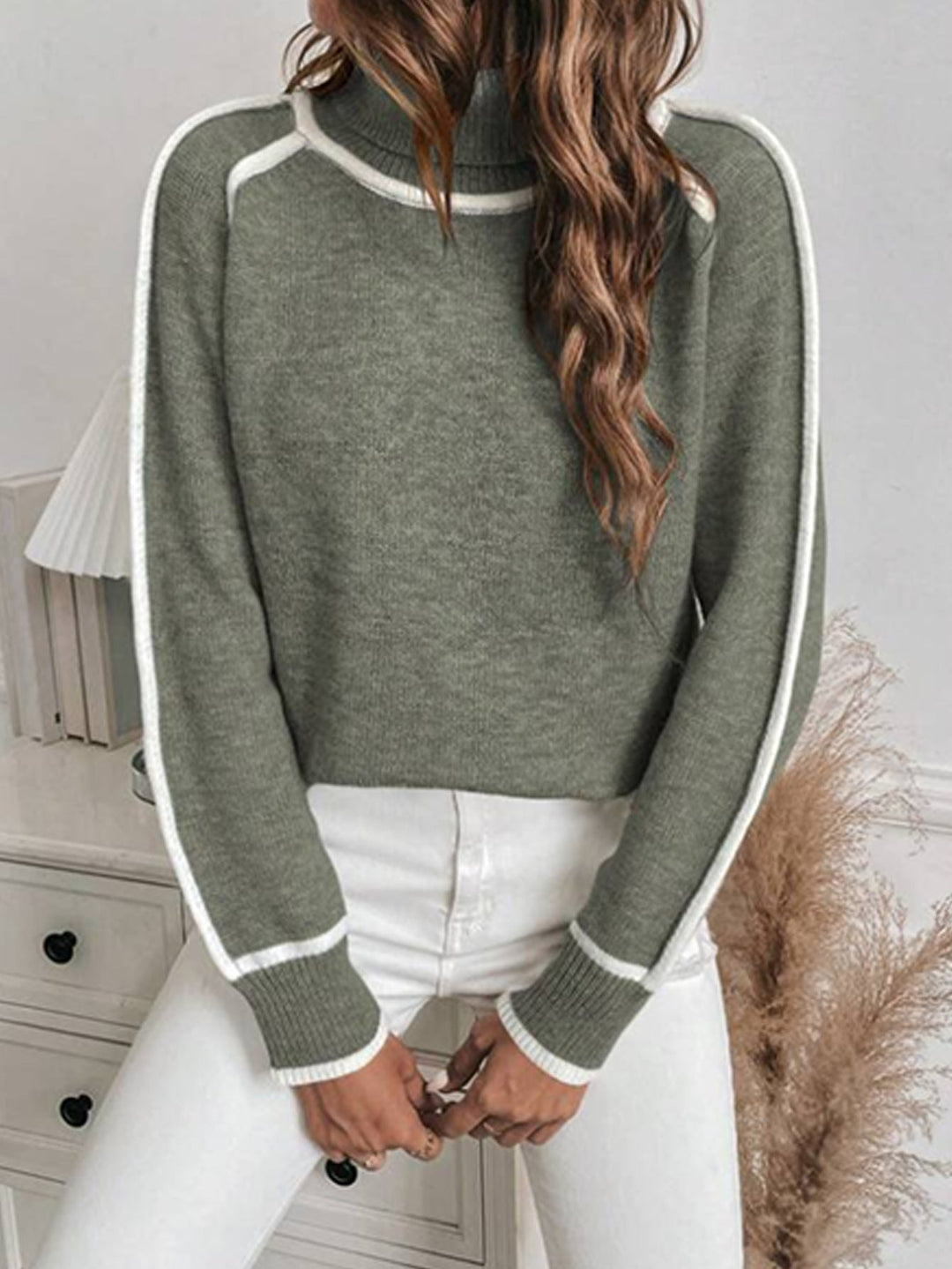 ELENA | WHITE PIPING TURTLENECK RAGLAN SWEATER