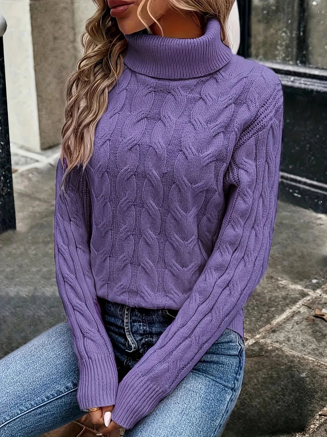 ROSE | CABLE KNIT TURTLENECK SWEATER
