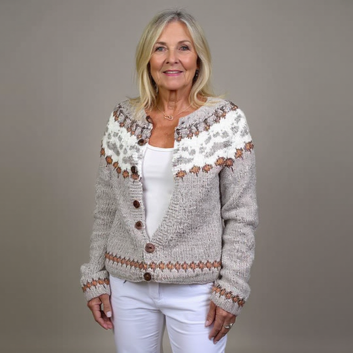 VERITY | CLASSIC ICELANDIC VINTAGE CARDIGAN