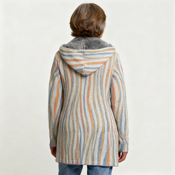 CHLOE | LUXURIOUS CARDIGAN WITH ARTISTIC INSPIRATION
